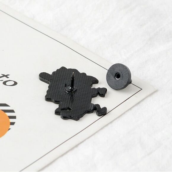 Squidward's Tiki House Enamel Pin - Picture 2 of 2